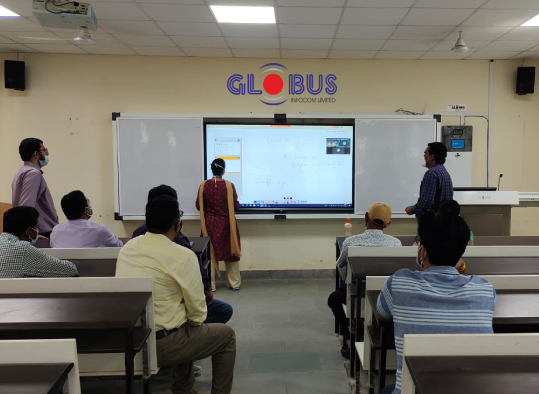 globus Interactive display in classroom 